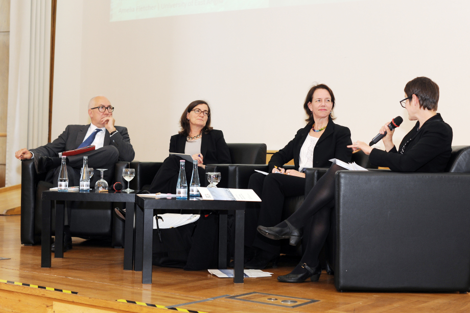 Policy Round Table on “Privacy in Competition and Consumer Policy” with Gerd Billen (bmjv), Julie Brill (Hogan Lovells), Elisabeth Kotthaus (European Comission) and Moderator Amelia Fletcher (University of East Anglia)

