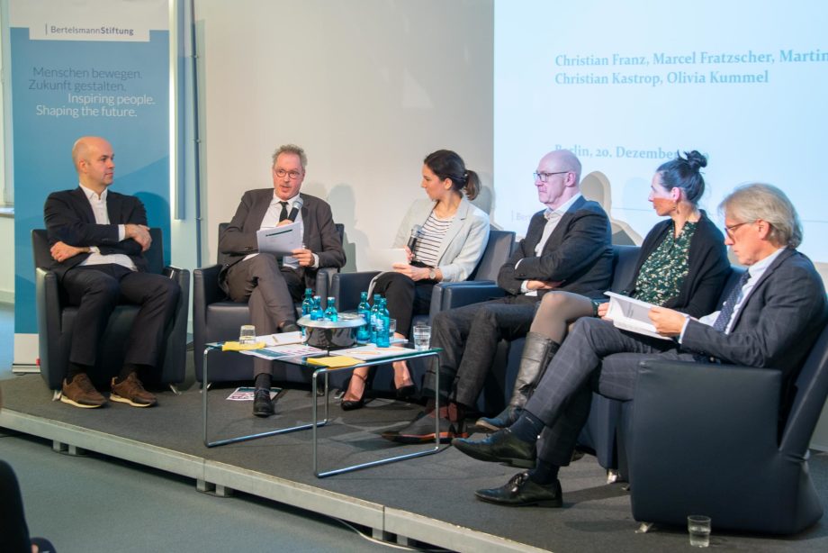 An der anschließenden Diskussion nahmen Christian Kastrop, Matthias Kollatz, Olivia Kummel, Martin Gornig, Marcel Fratzscher und Moderatorin Ronja Ringelstein teil.