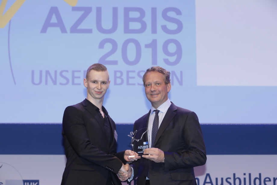 Martin Gerike, and Dr. Eric Schweitzer, President of the Association of German Chambers of Industry and Commerce; Nationale Bestenehrung 2019, Berlin, 9.12.2019. Martin Gerike, Dr. Eric Schweitzer, Präsident des Deutschen Industrie- und Handelskammertages e.V.