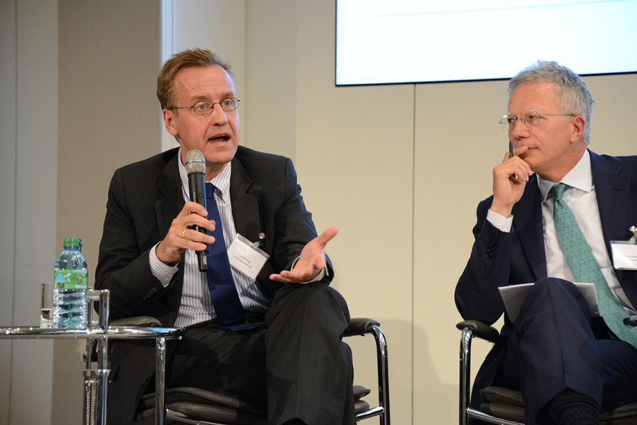 Harald Uhlig, Guido Tabellini ; 