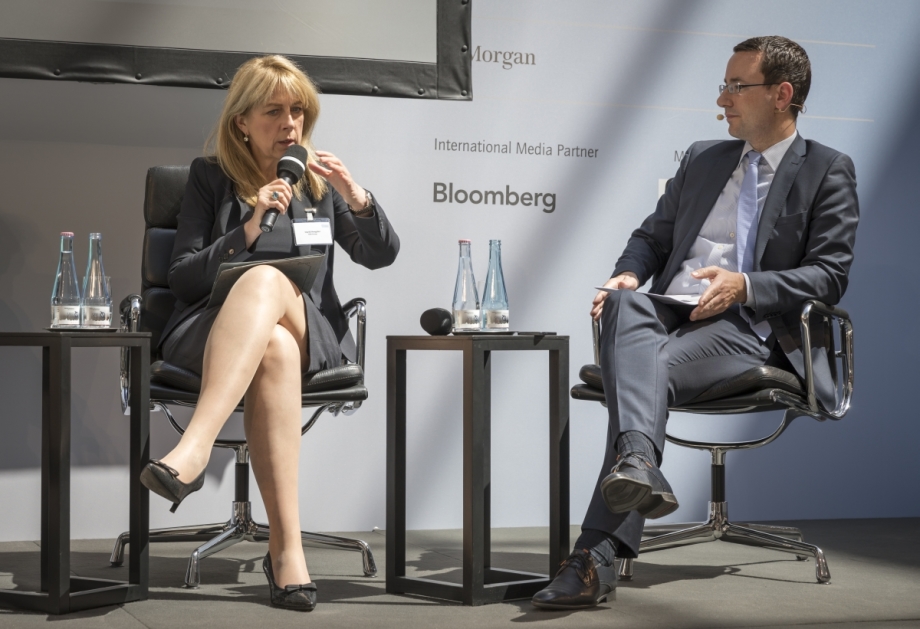 Ingrid Hengster, Member of the Executive Board, KfW Bank; Daniel Schäfer, Moderator